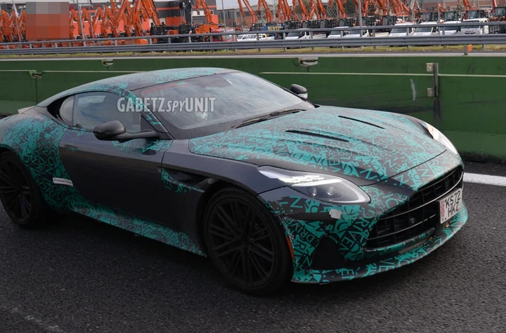 Guarda chi c'è a Torino, avvistato prototipo di Aston Martin DB12