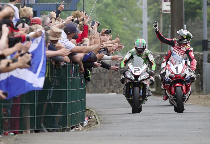 Tourist Trophy 2015 domani alle 17:00 su Cielo TV