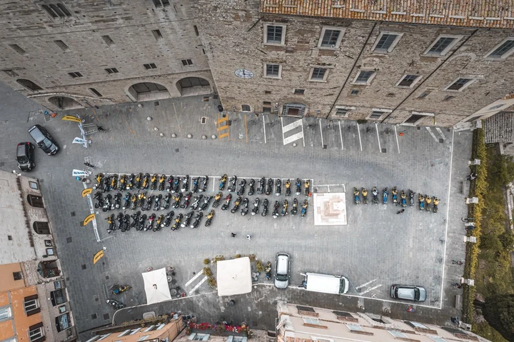 ingrandisci immagine