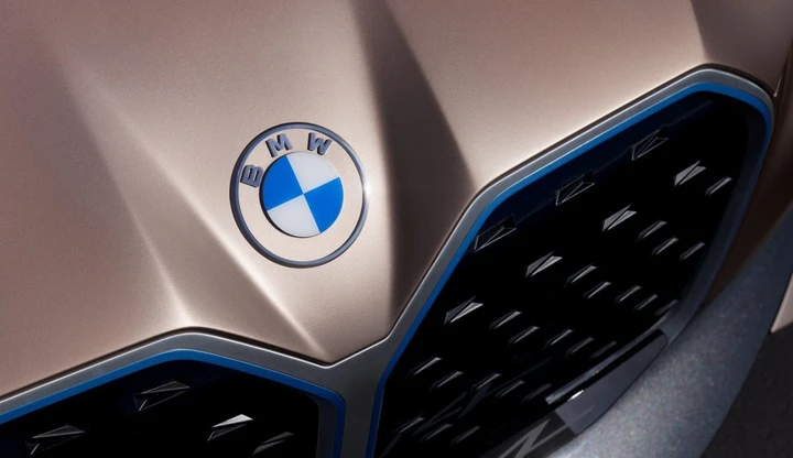 BMW aumenta i prezzi per il 2026: fino a 1.500 euro