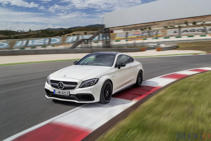 Nuova Mercedes-AMG C 63 Coupé [Video]