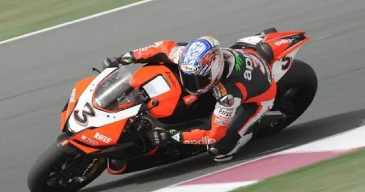 WSBK a Valencia: un Max Biaggi da brividi precede Spies e Haga nelle QP1