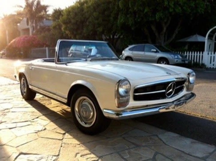Mercedes SL: una W113 del 1965 convertita in elettrica