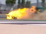 Incidente spaventoso a Misano, Lamborghini Huracan va a fuoco