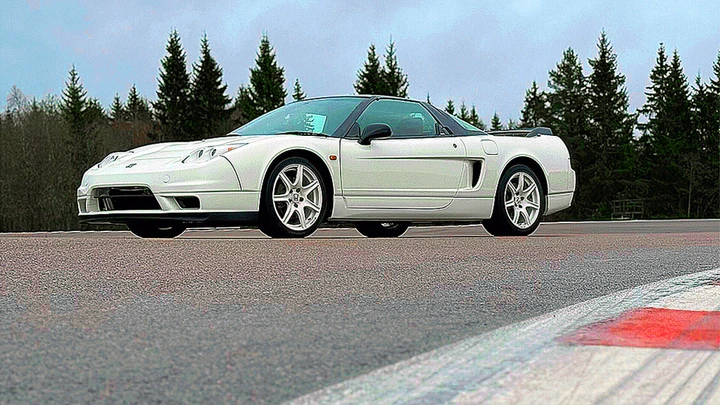 Honda NSX-R, all'asta uno dei soli 140 esemplari prodotti: prezzo altissimo