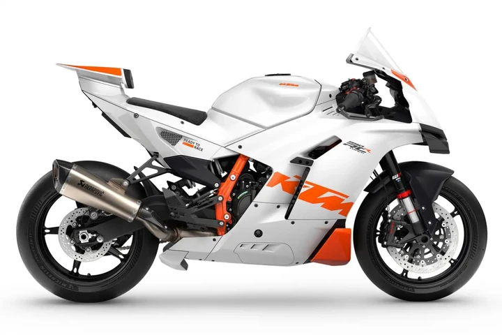 Anteprima della KTM 990 RC R Track 2026: 10 fatti rapidi