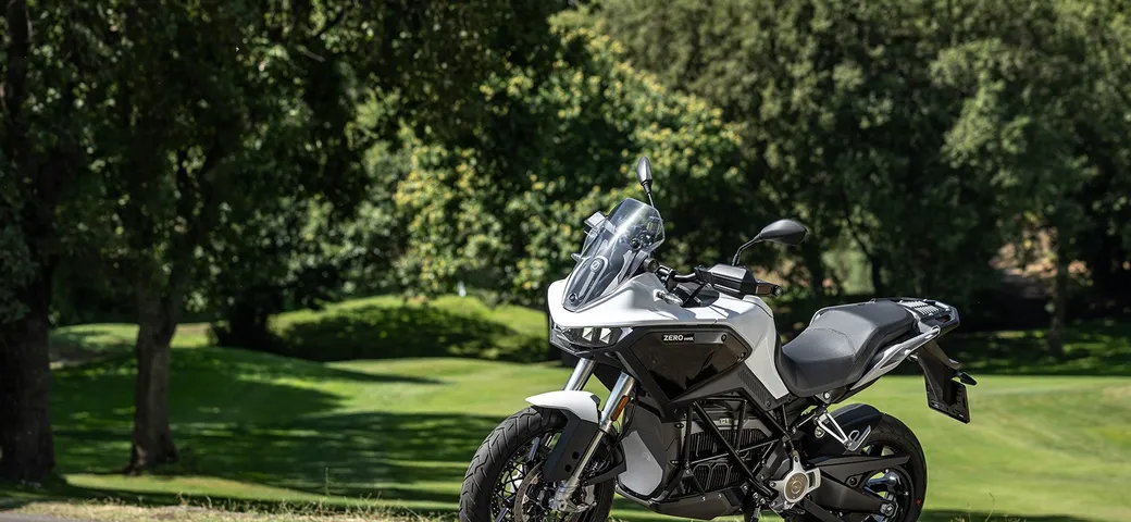 Incentivi moto e scooter 2023: si parte il 10 gennaio