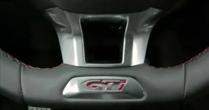 Peugeot 208 GTi: video test su strada