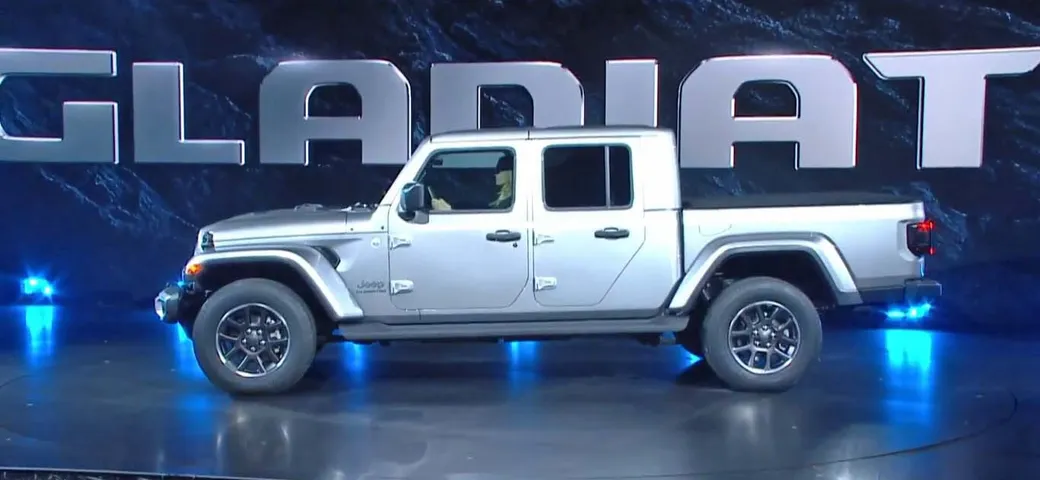 Jeep Gladiator: è tornato il pick up al salone di Los Angeles 2018 - Video