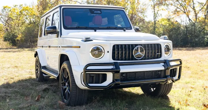 Compra una Classe G e dopo un mese ottiene un profitto di 28mila euro