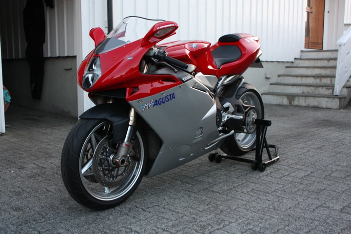 MV Augusta F4 750
