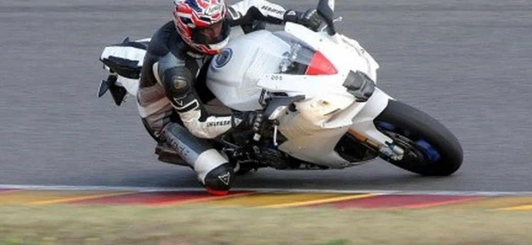 Aprilia RSV4 in pista al Mugello