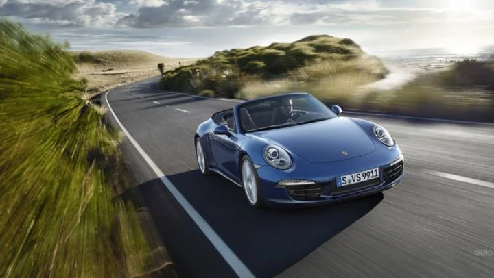 Porsche taglia la produzione: colpa della crisi
