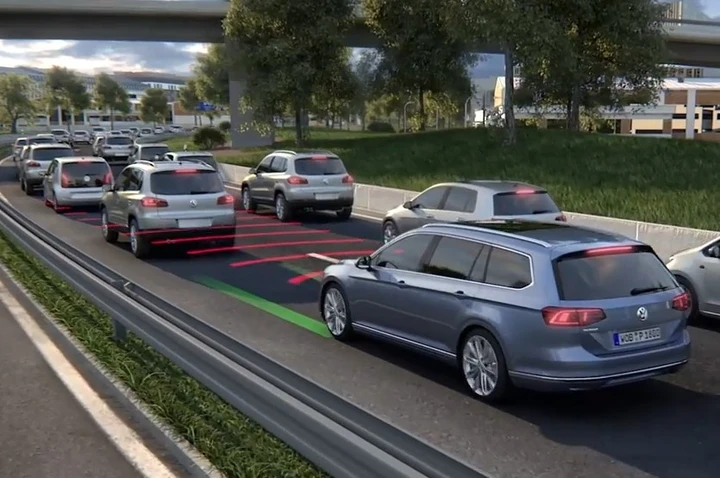 Volkswagen: come funziona il Traffic Jam Assist [Video]