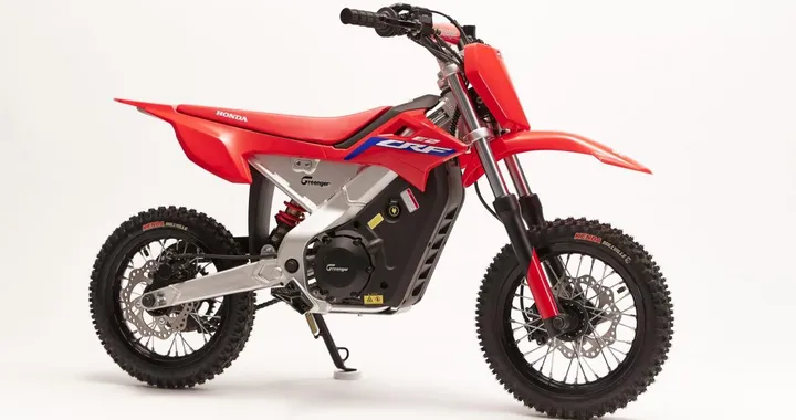 Honda annuncia la nuova moto elettrica: ecco CRF-E2
