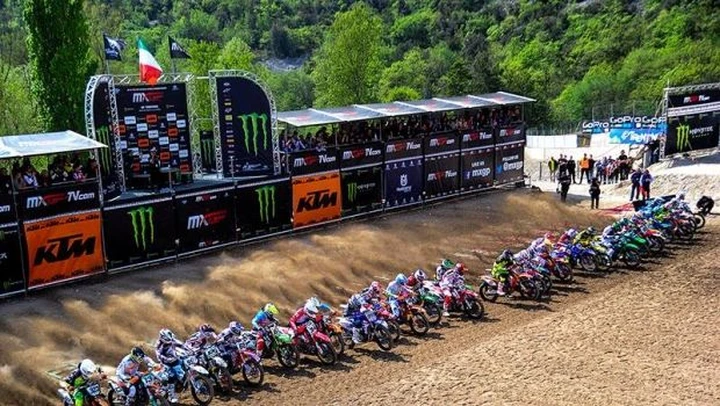 Mondiale Motocross 2014: vittoria di Desalle ad Arco di Trento. Cairoli chiude quinto ma rimane il leader