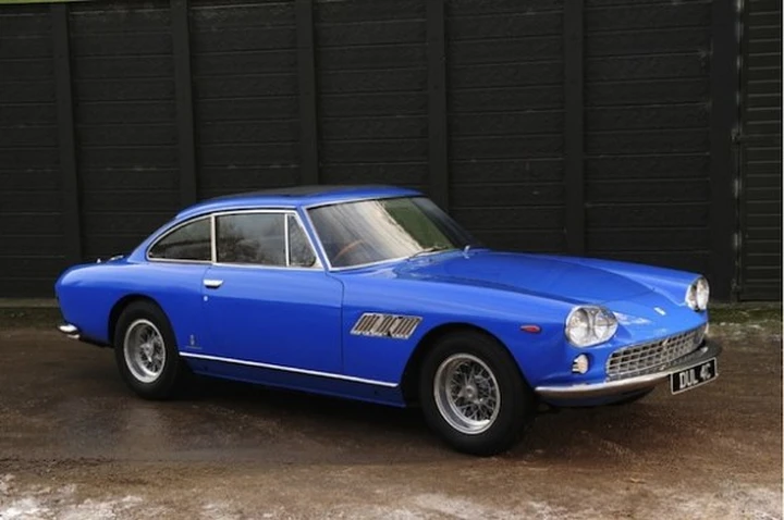 La Ferrari 330GT di John Lennon all'asta: l'ultima di una lunga serie