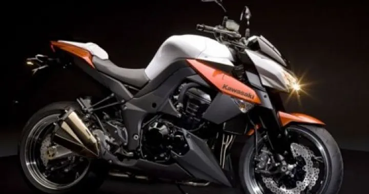 Anteprima Kawasaki Z1000 2010: nuovo motore, nuovo telaio, nuova linea
