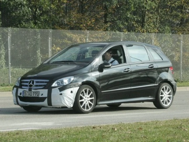 Anche la Mercedes Classe B oggetto di restyling?