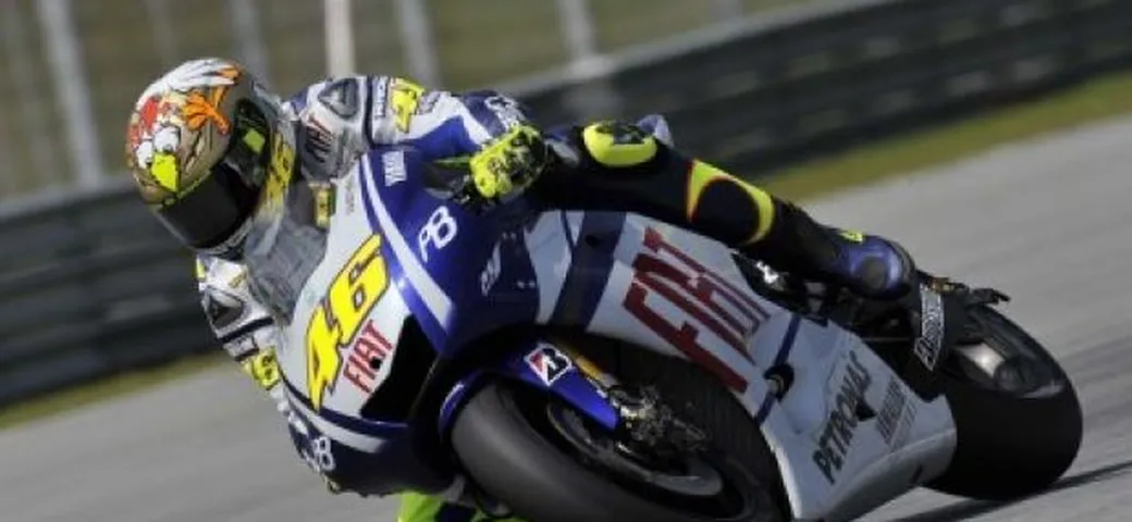 Live @ Sepang: cade la pioggia, Valentino Rossi precede Stoner e Lorenzo