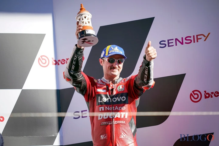 ingrandisci immagine