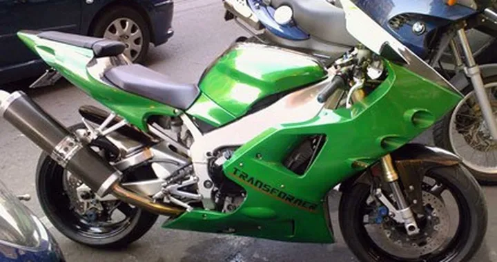 Yamaha R1 Transformer