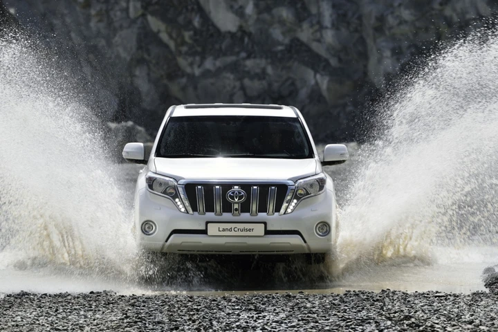 Compra un Land Cruiser...di un signore della guerra!