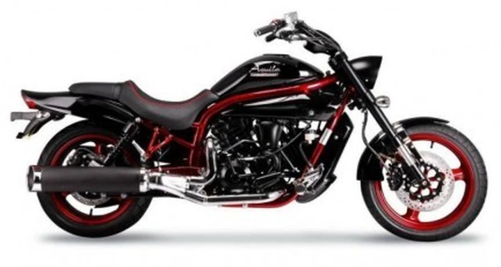 Una Hyosung GV650 Aquila per celebrare il 30° anniversario