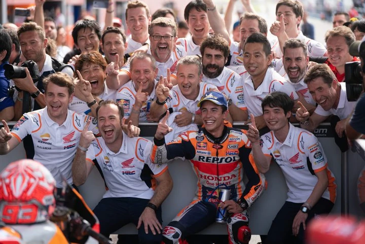 MotoGP: una corsa, doppio show. La battaglia del cronometro