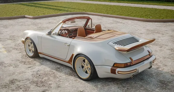 Singer e Louis Vuitton trasformano due Porsche 911 in opere uniche