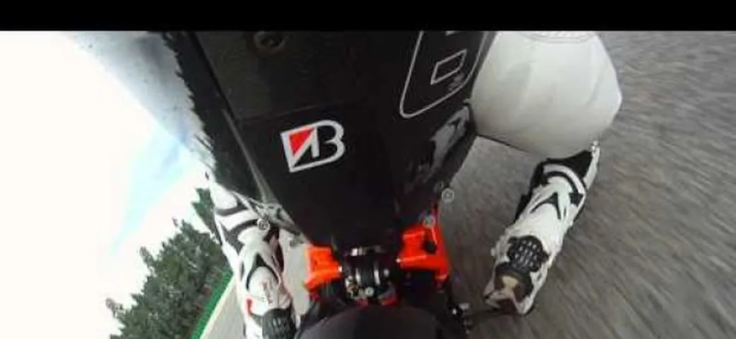 KTM RC8R e Track: il video Test di Motoblog a Misano