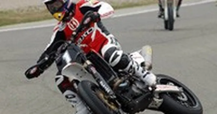 Supermoto: Lazzarini e Van Den Bosch su tutti!