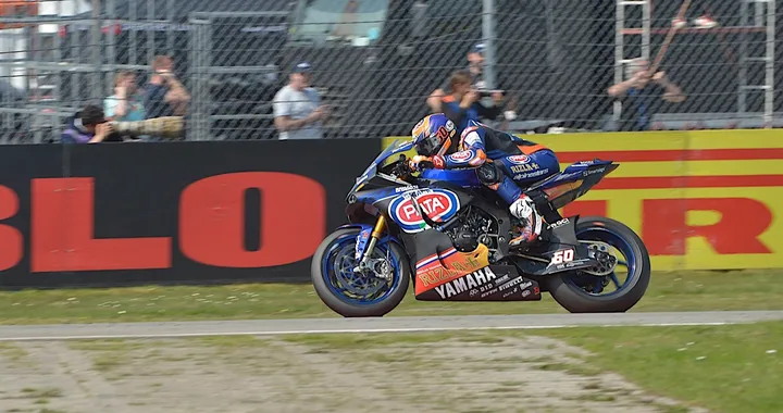 SBK, Donington: Van der Mark vince anche Gara 2