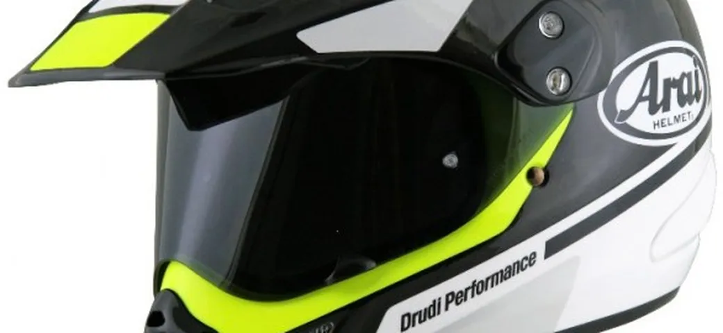Arai: casco Tour-X 4 con nuova grafica Neon