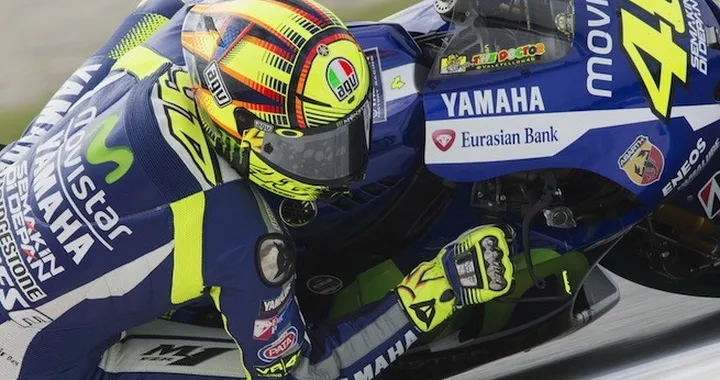 MotoGP Assen 2015: Valentino Rossi in pole position davanti ad A. Espargaro e Marquez