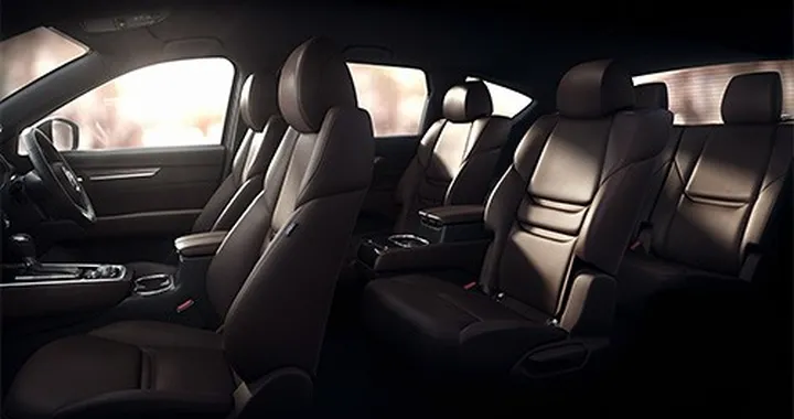 Mazda CX-8: primo teaser del grande SUV