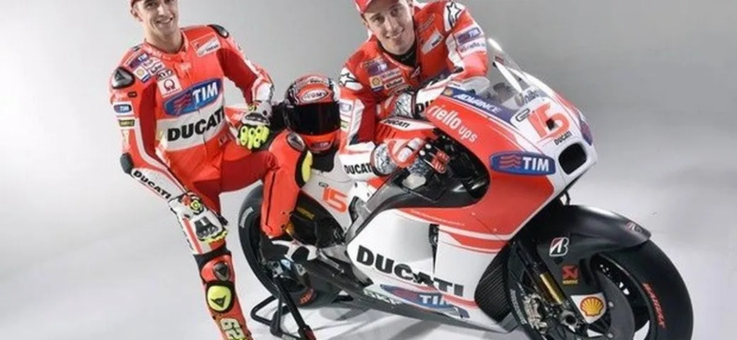Ducati svela la Desmosedici GP15 MotoGP [Foto e Video]