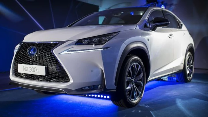 Lexus NX: video, foto e informazioni