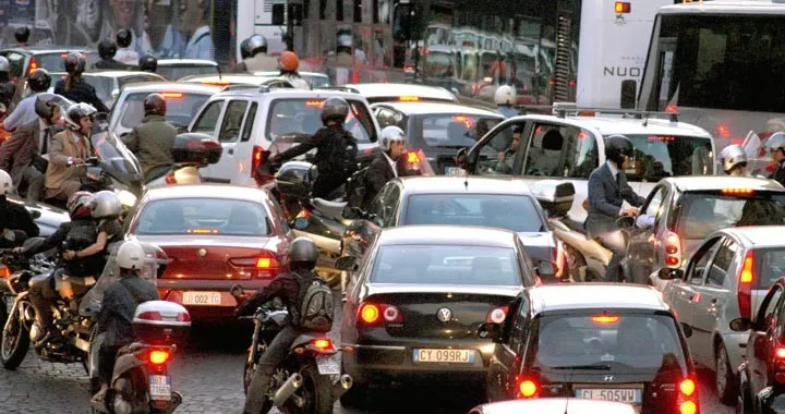 Il parco auto italiano è sempre più vecchio, 12 anni e 2 mesi