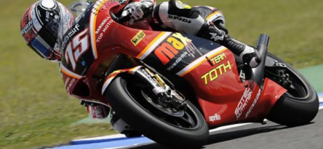 Mattia Pasini al bar 