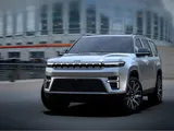 Nuova Jeep Grand Wagoneer: avrà anche motori benzina da 550 CV