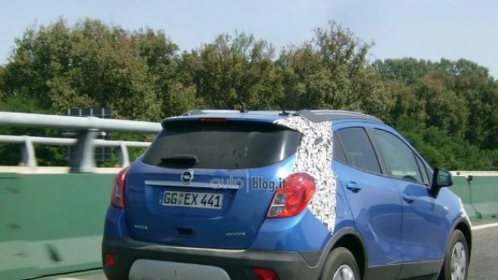 Opel Mokka: le foto spia di un nostro lettore