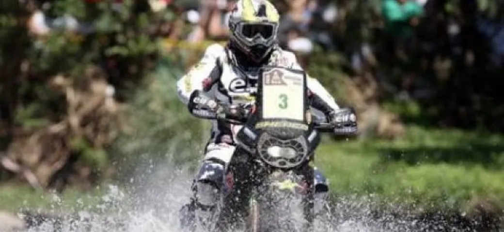 Dakar 2010: Prima tappa a Casteu con la Sherco. Spettatrice muore investita da un'equipaggio auto