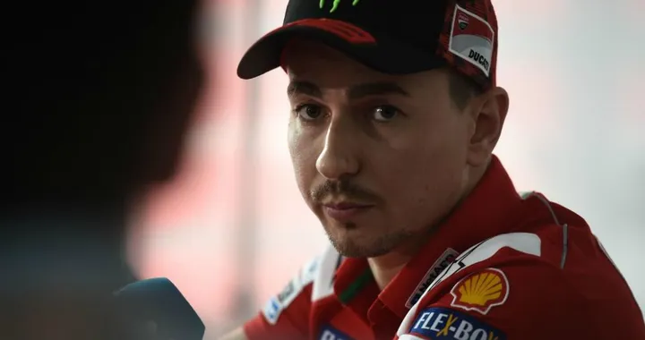 MotoGP Sepang: è scontro tra Lorenzo e Ducati
