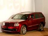 Jeep Grand Cherokee SRT8: il SUV che ha sfidato Porsche e Ferrari