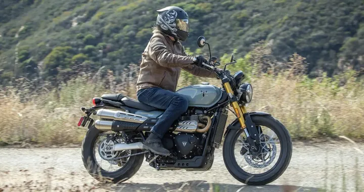Recensione della Triumph Scrambler 900 2026: una dozzina di fatti rapidi