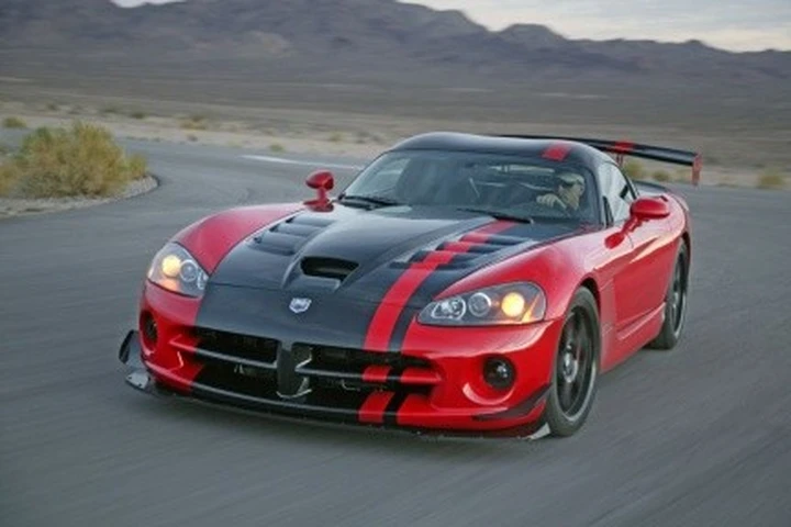 Dodge Viper SRT10 ACR: dalla strada ai cordoli