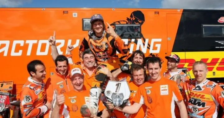 Enduro: il mondiale Indoor si conclude con tre gare d'anticipo per colpa della "crisi finanziaria internazionale". Blazusiak incoronato vincitore