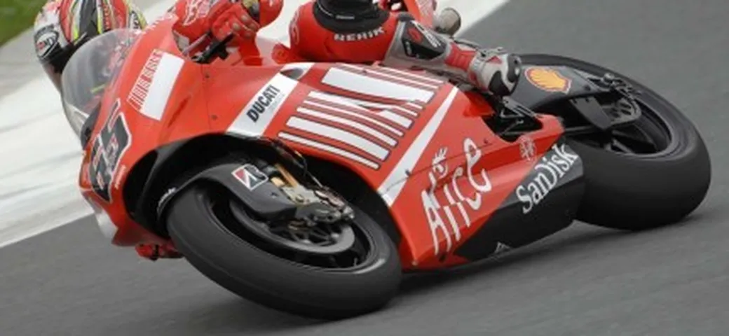 Capirossi ritrova il podio, Stoner solo quinto