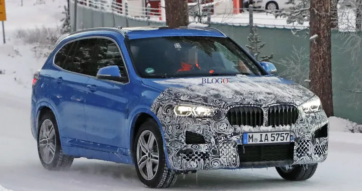 BMW X1: foto spia del restyling